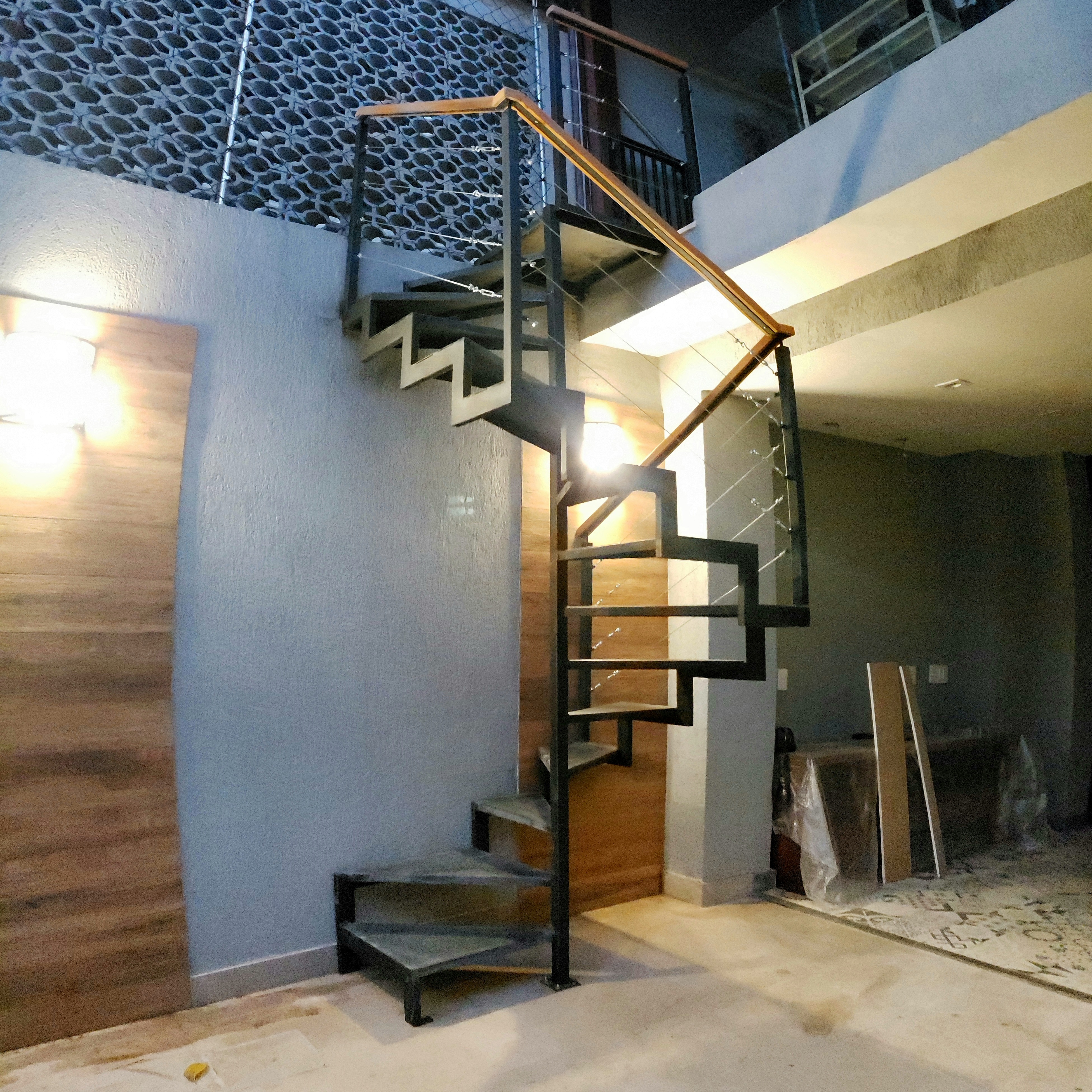 Escada Quadracol